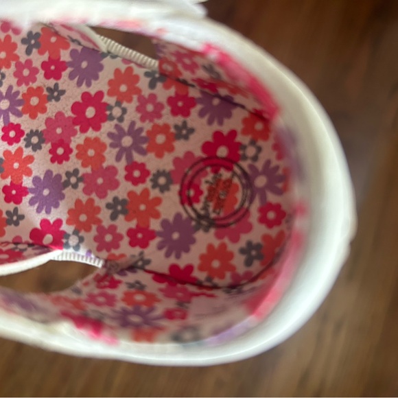 Wonder Nation size 4 toddler Sandals - Picture 5 of 7